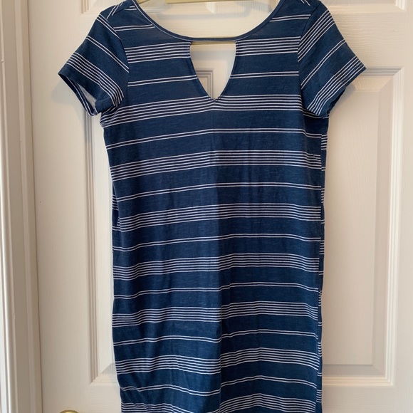 Billabong Dresses & Skirts - Billabong light weight t-shirt dress!